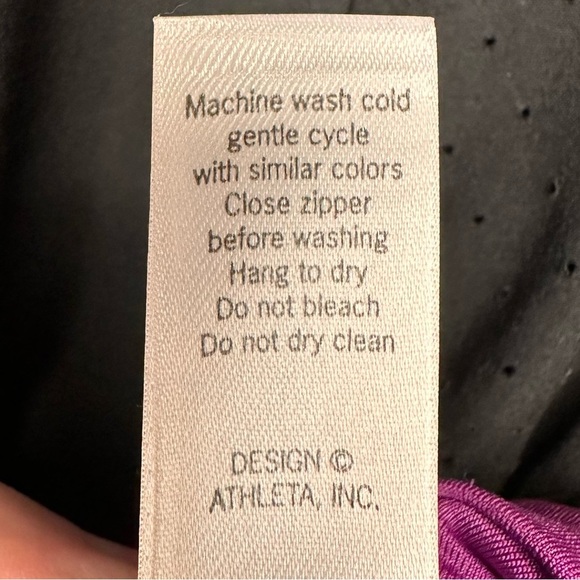 Athleta Women's Vented Charcoal Gray and Purple Workout Jacket Size Large - Picture 7 of 9